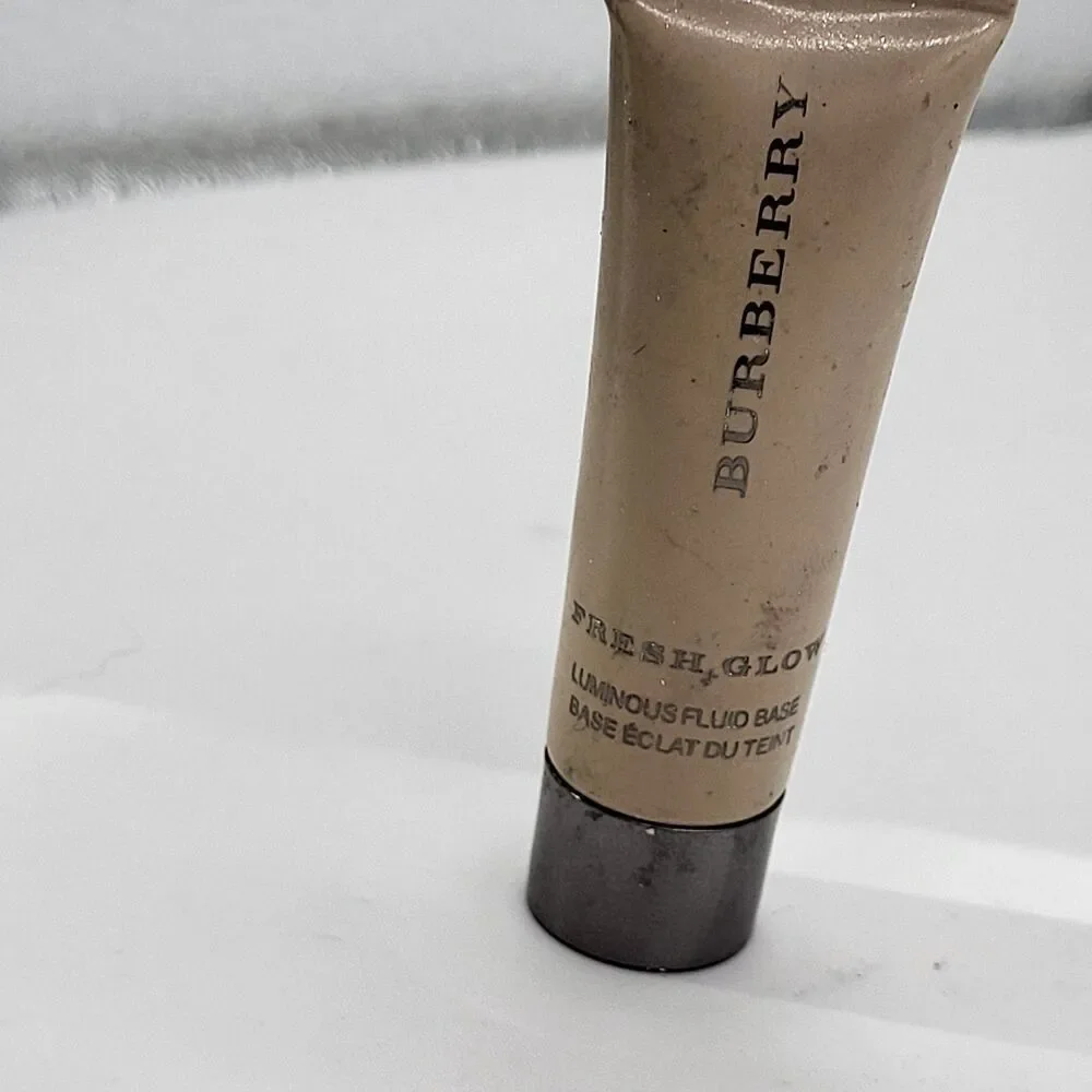 Burberry FRESH GLOW LUMINOUS FLUID BASE Primer Highlighter NUDE RADIANCE .40 oz